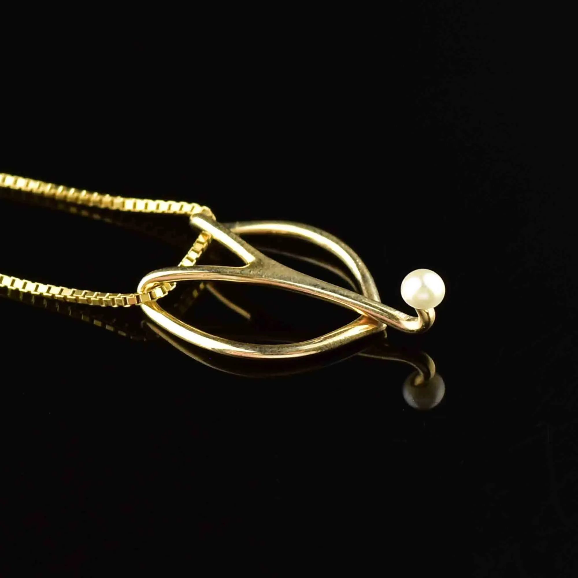 14K Gold Pearl Horseshoe Slider Pendant Necklace