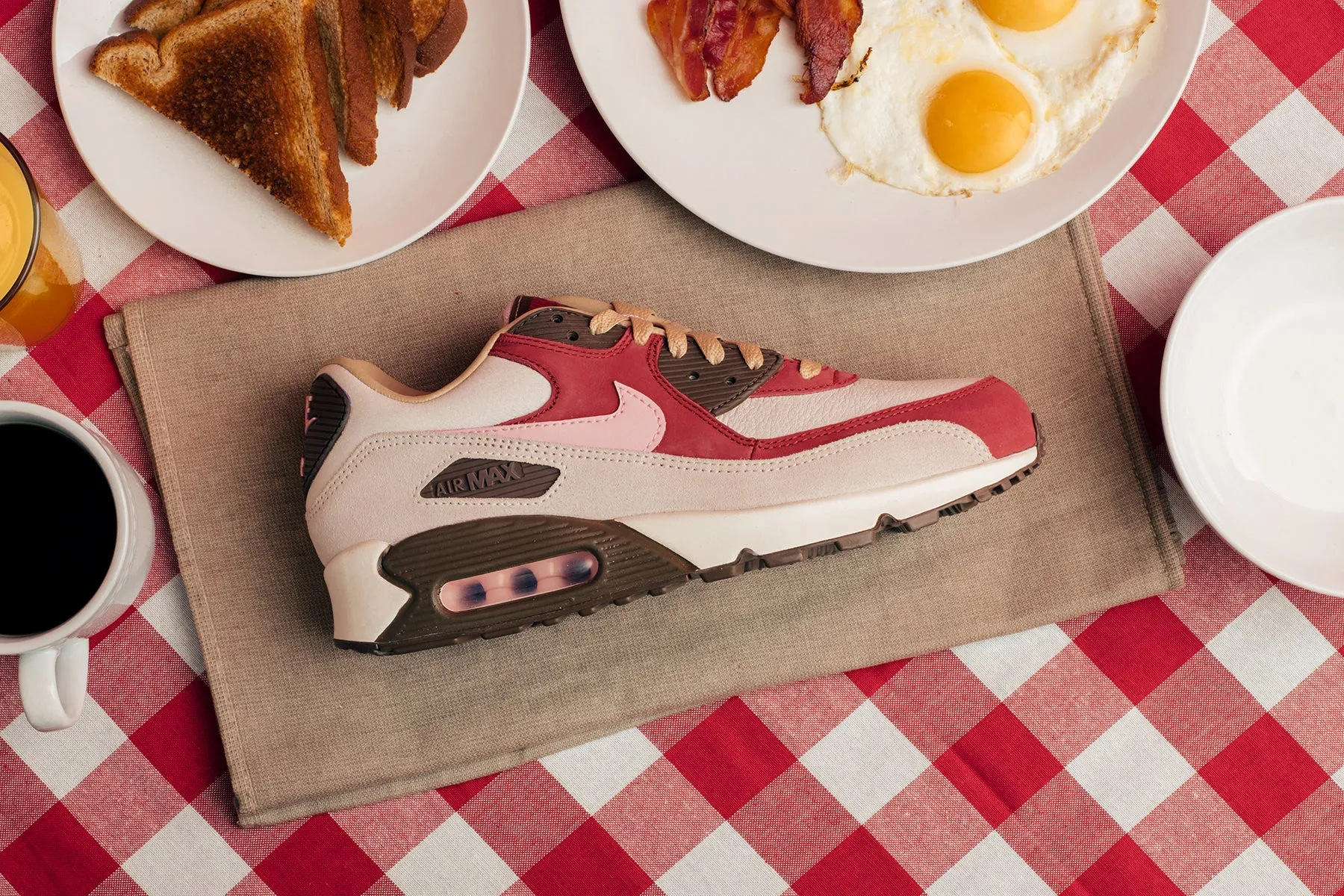 Air Max 90 NRG "Bacon" - Sail/Sheen