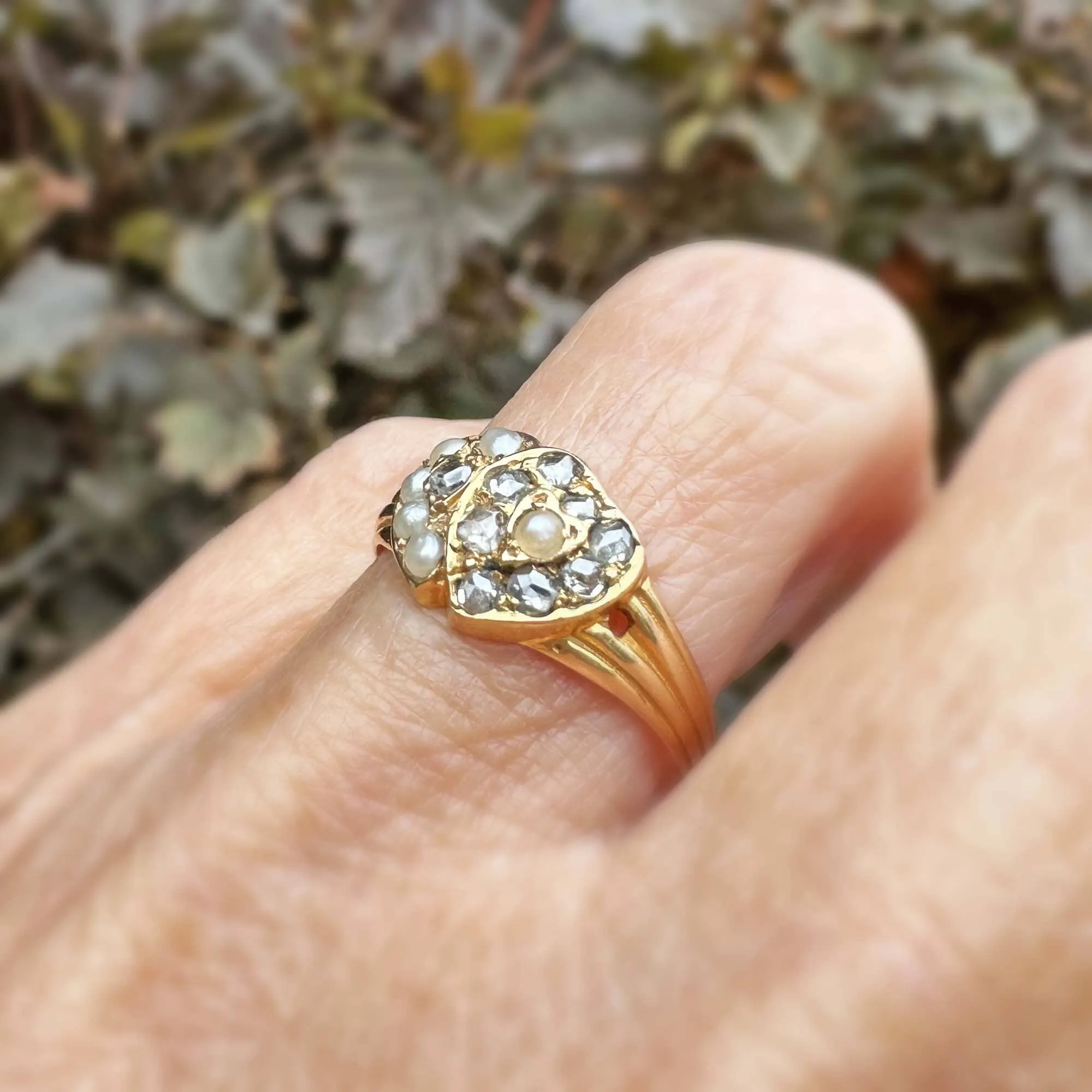 Georgian 15K Gold Rose Cut Diamond Double Heart Ring