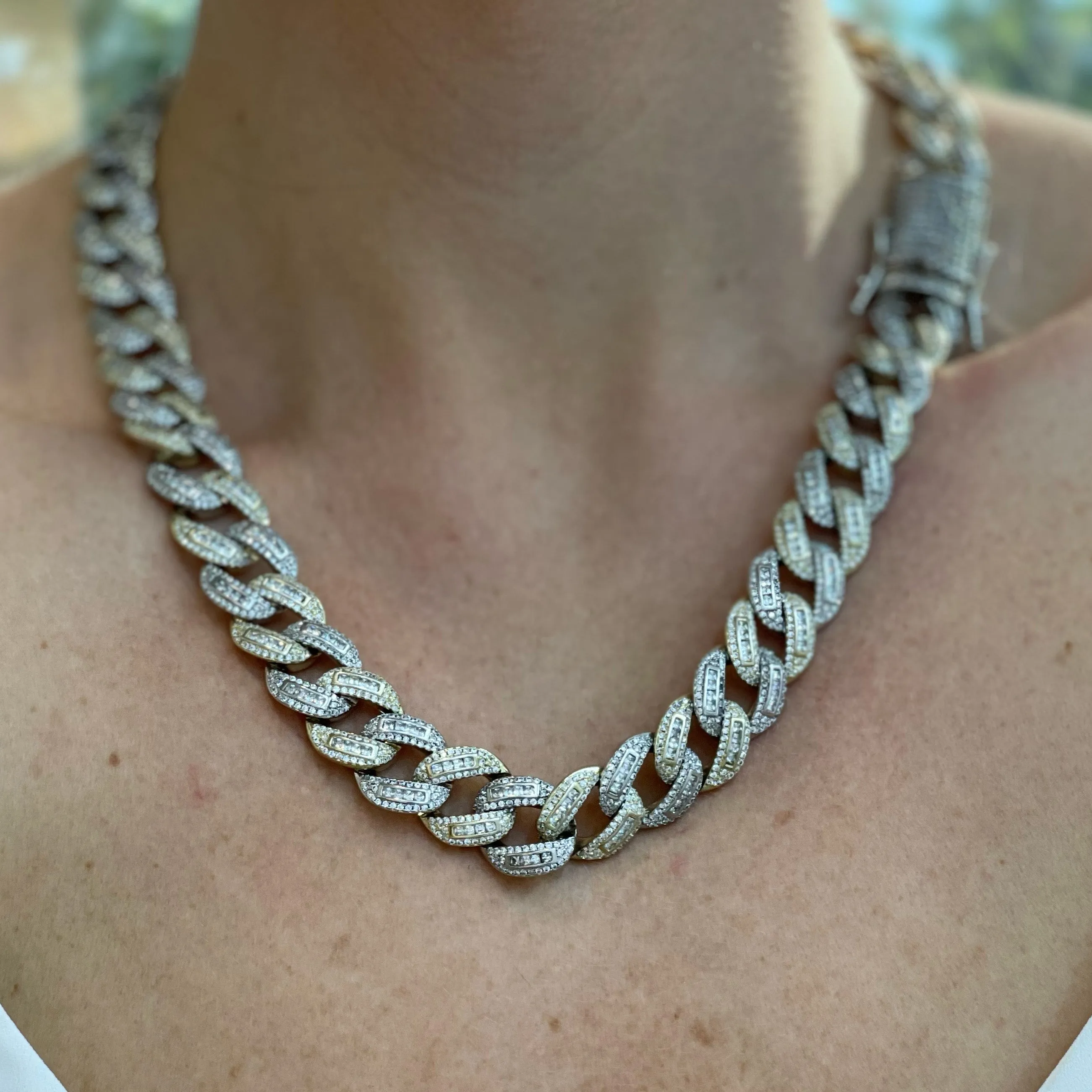 Ladies Silver Cuban Chain Necklace