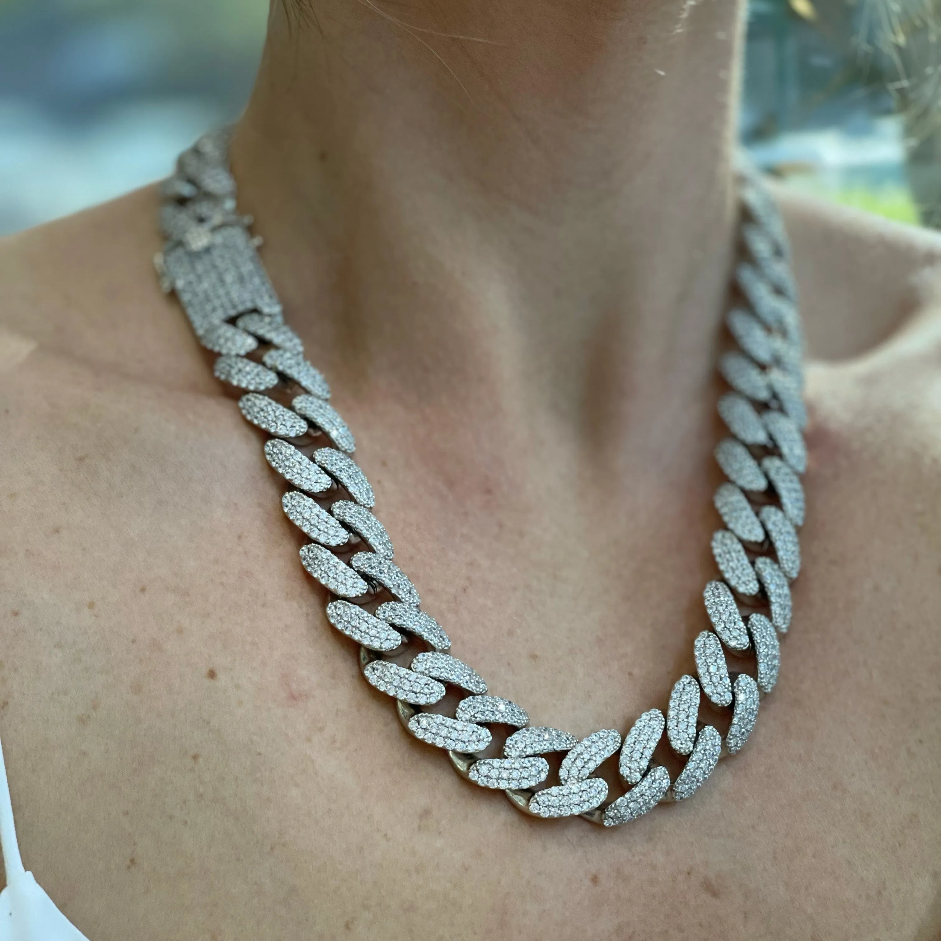 Ladies Silver Cuban Chain Necklace