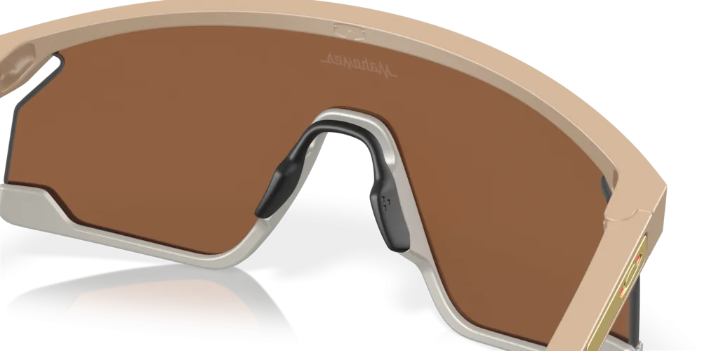 Oakley BXTR Patrick Mahomes II Collection Prizm Tungsten Lenses Matte Terrain Tan Frame