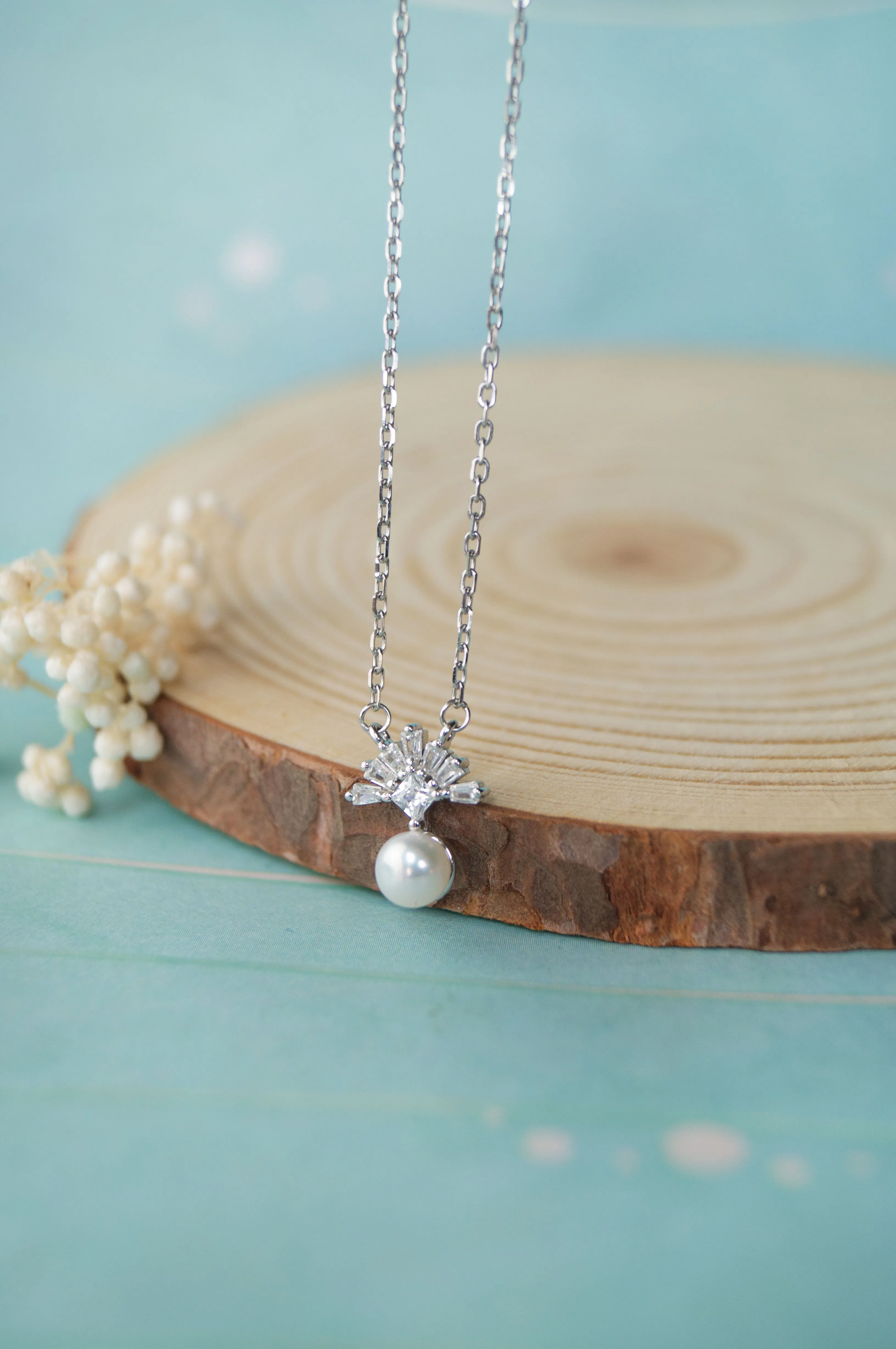 Pearly Fireworks Sterling Silver Chain Necklace Set