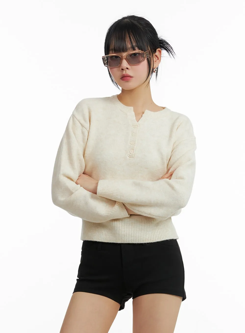 Solid Wool Blend V-Neck Sweater IF402