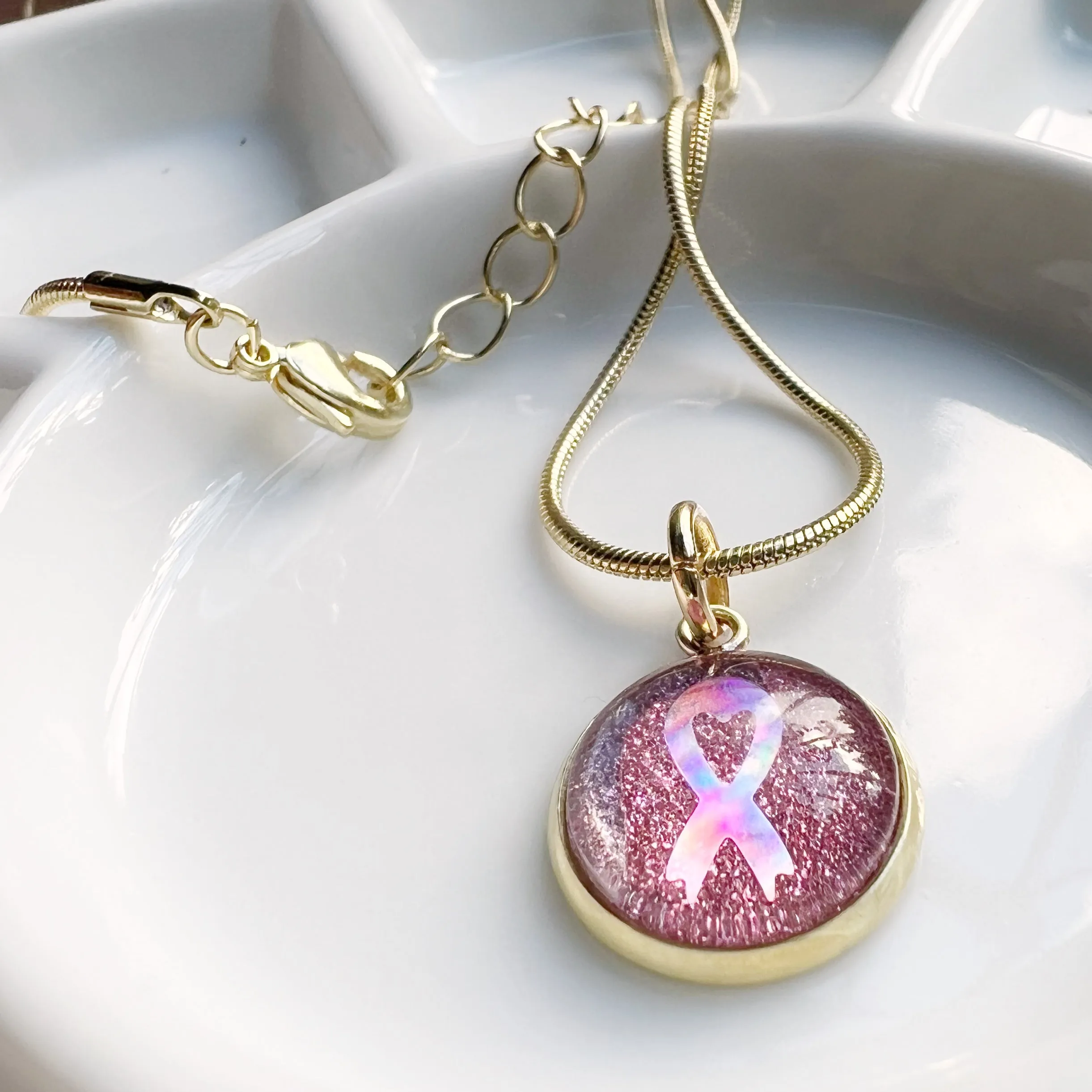 The pink ribbon necklace (gold or silver) - Glitter4Good