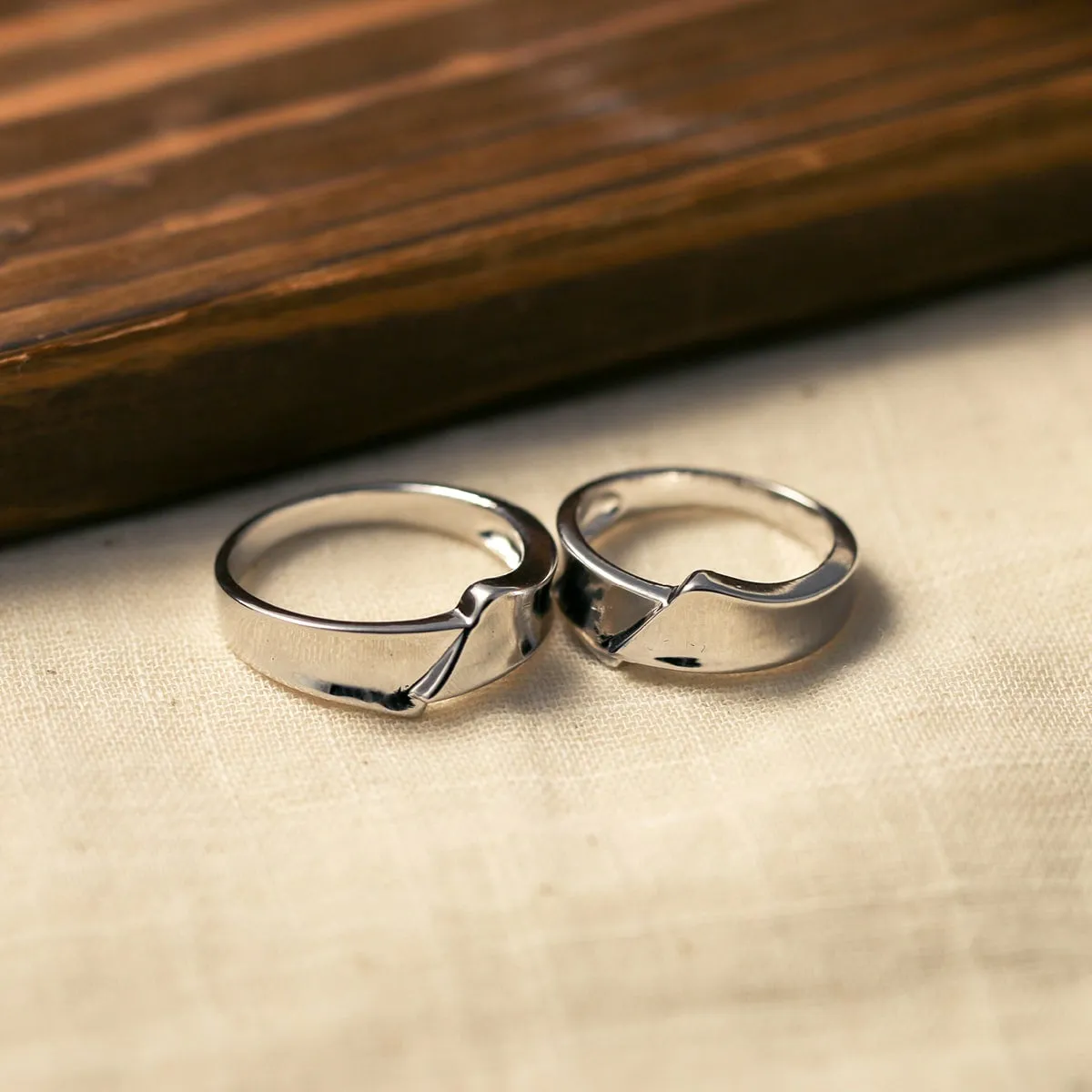 Unique Couple Wedding Ring Set - WM50