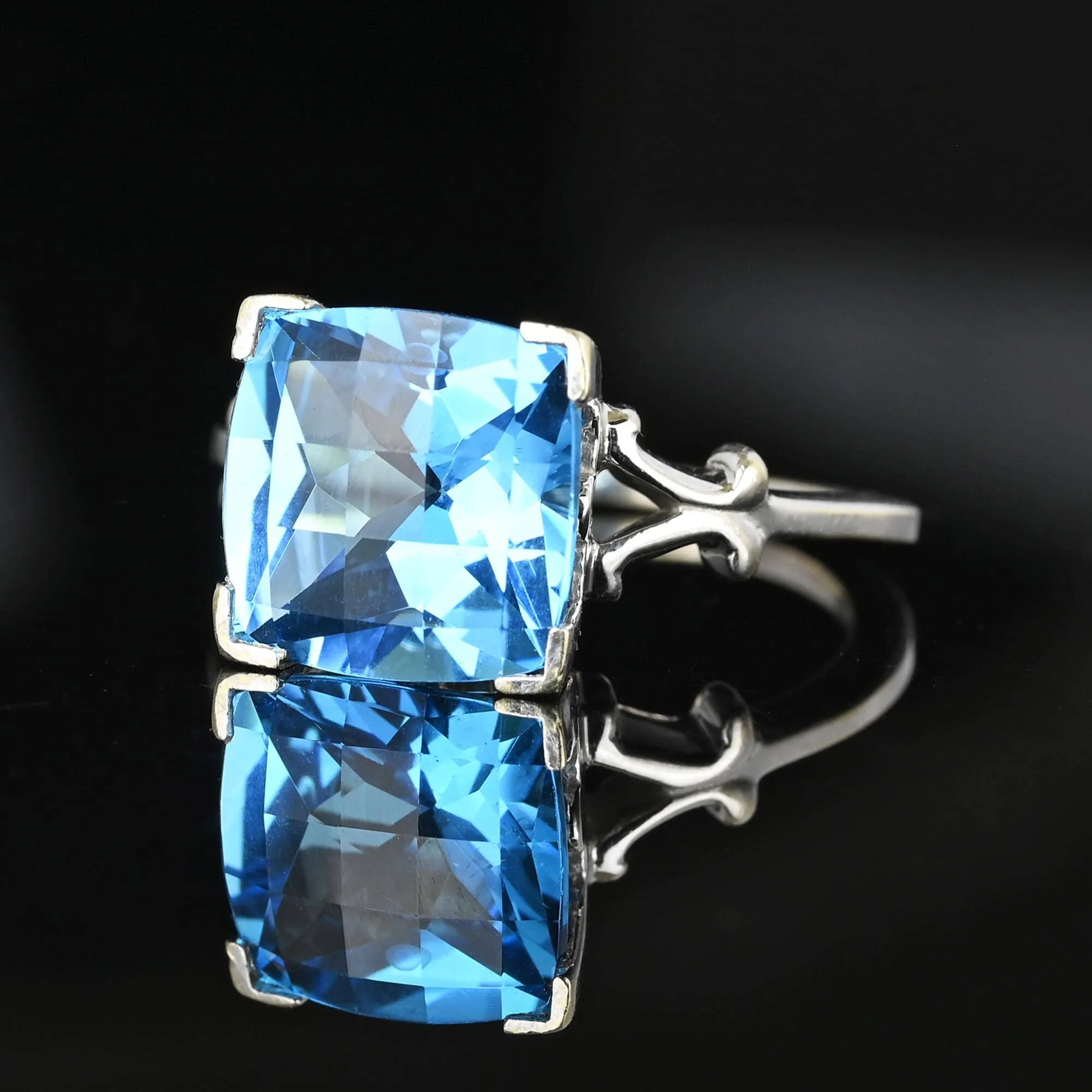 Vintage 14K White Gold Checkerboard Blue Topaz Ring