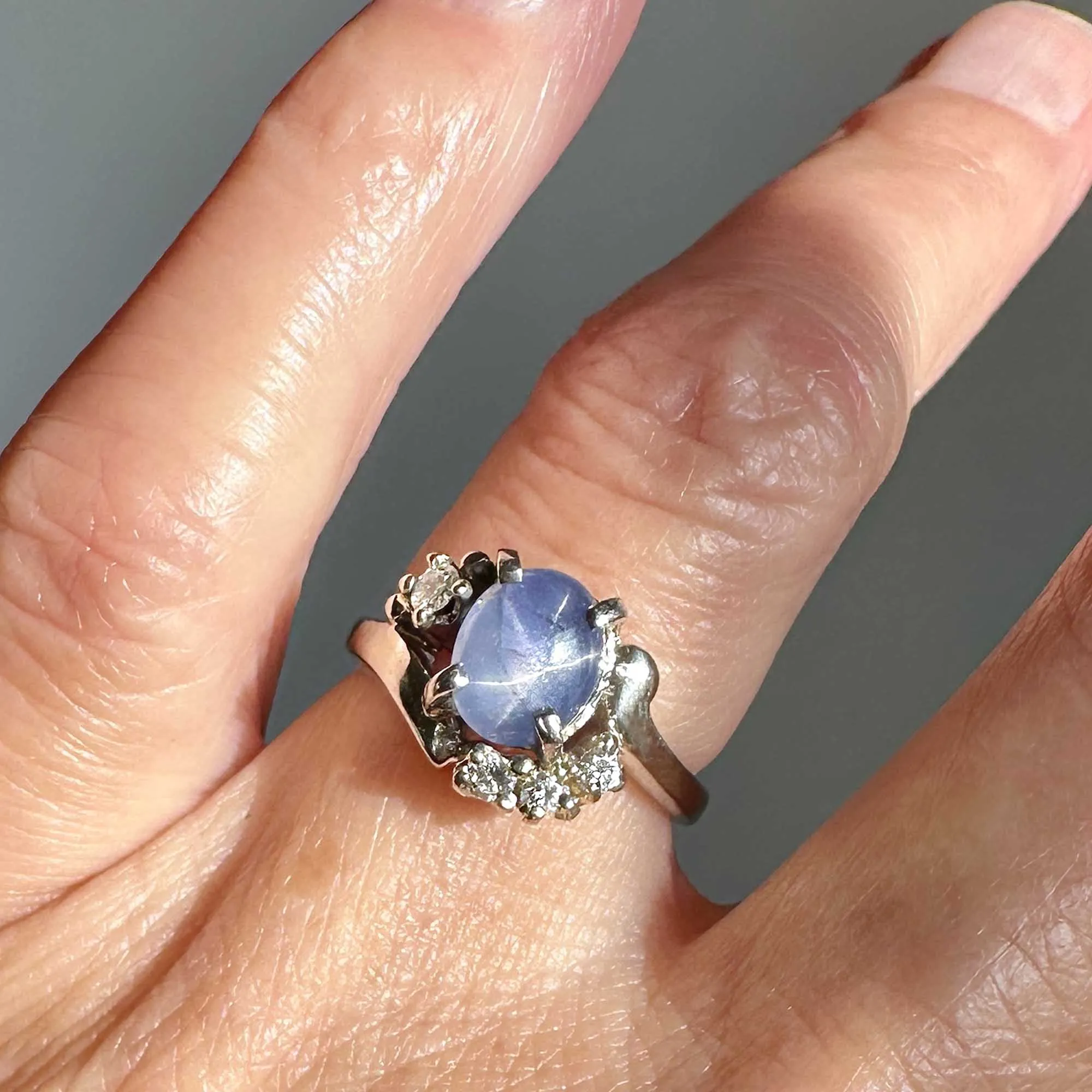 Vintage 14K White Gold Diamond Star Sapphire Ring