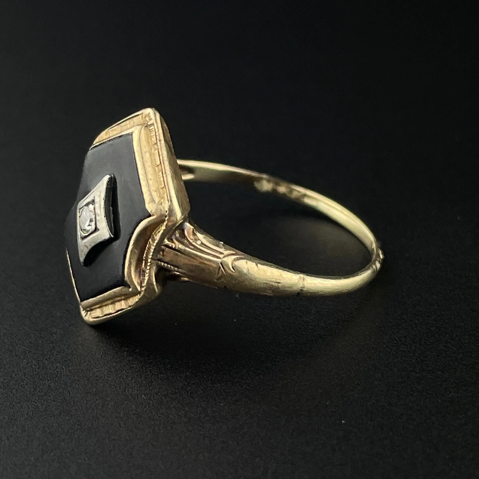 Vintage Art Deco 10K Gold Diamond Onyx Ring, Sz 8.5