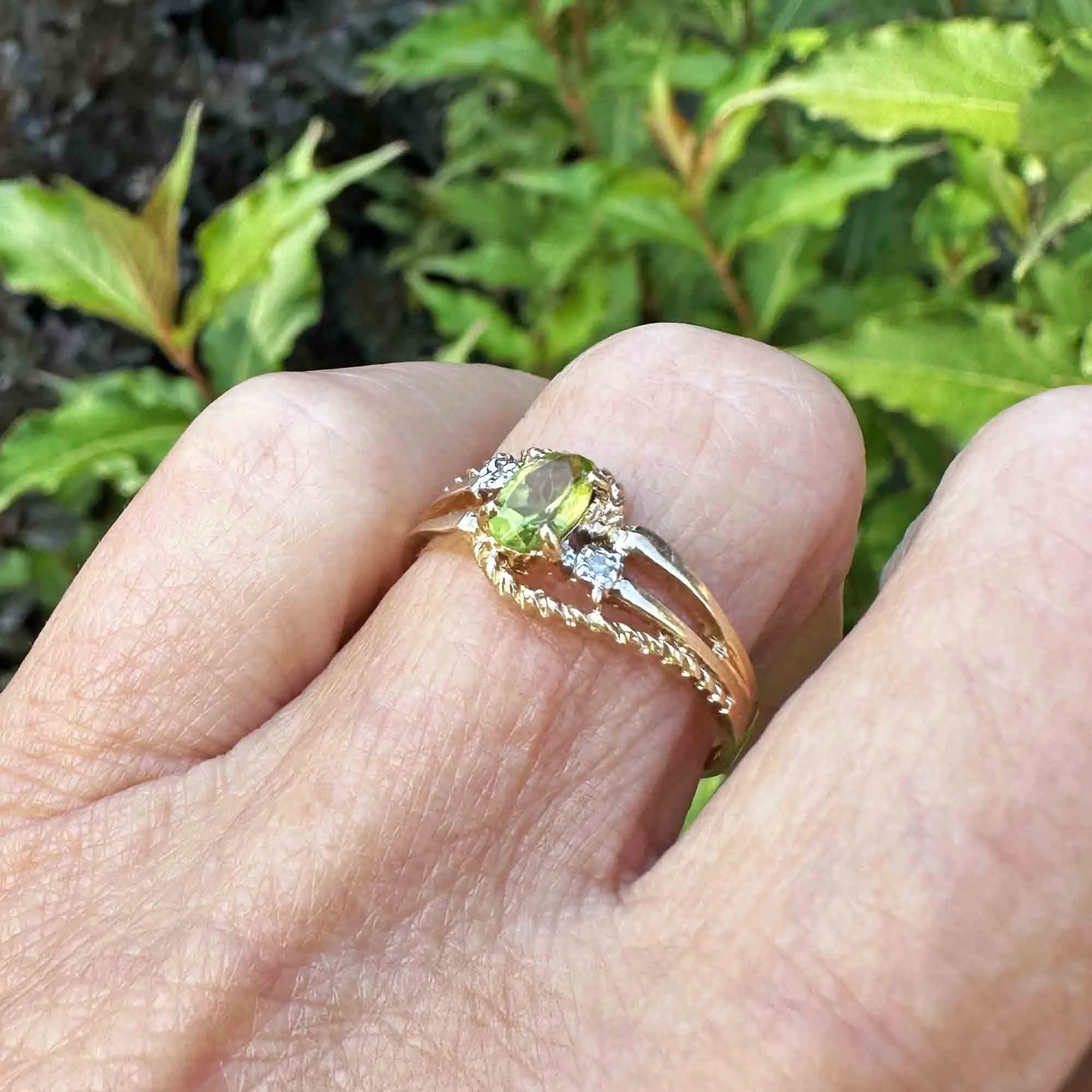 Vintage Bypass Gold Diamond Peridot Ring